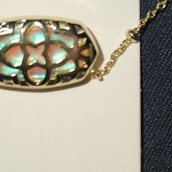 Kendra Scott Glass Necklace - Picture 3 of 4